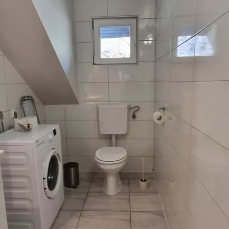 Apartmaji Medved, Brezplacno Parkiranje Ljubljana Exterior photo