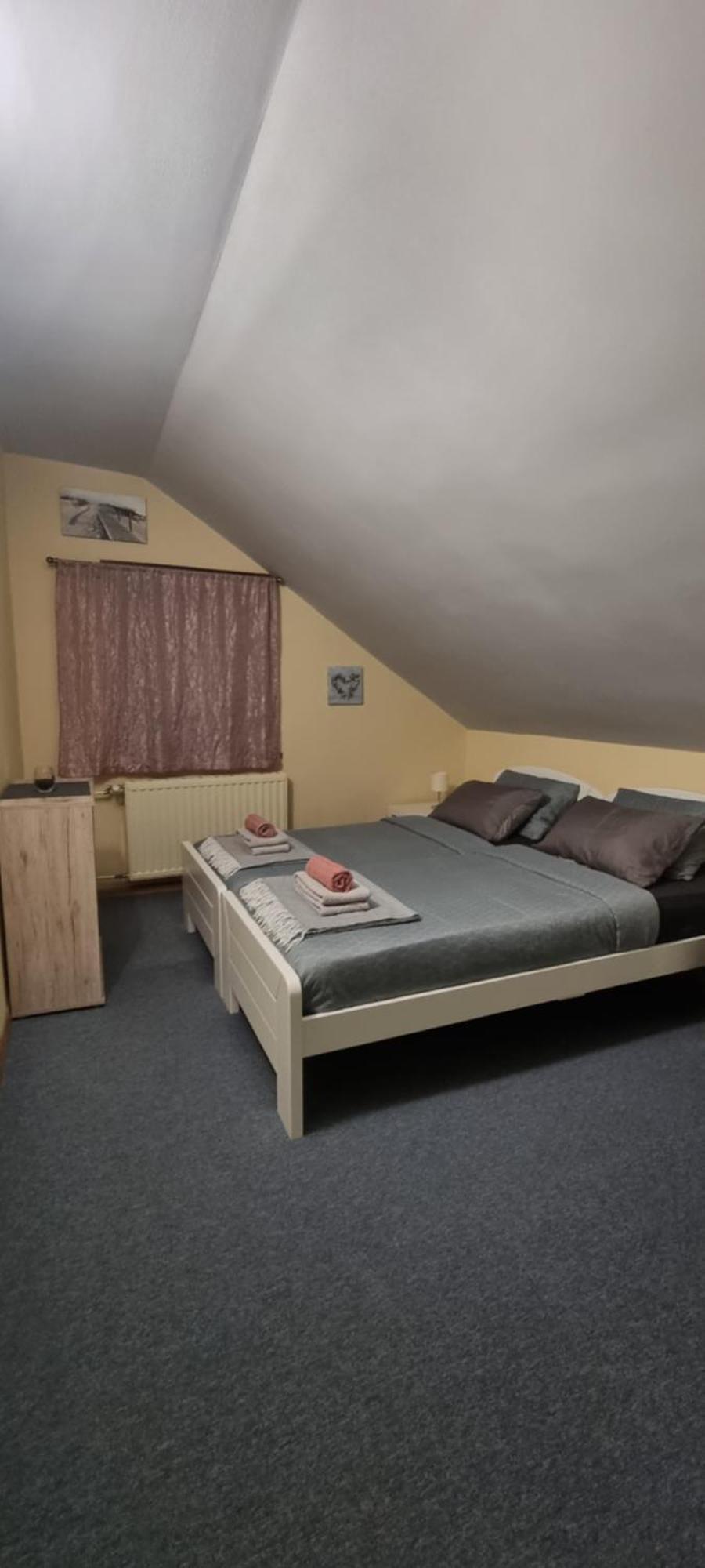 Apartment Apartmaji Medved, Brezplacno Parkiranje